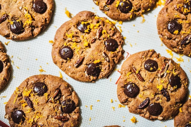 Sugar-free Holiday Coconut Treats (Keto and Vegan-approved)